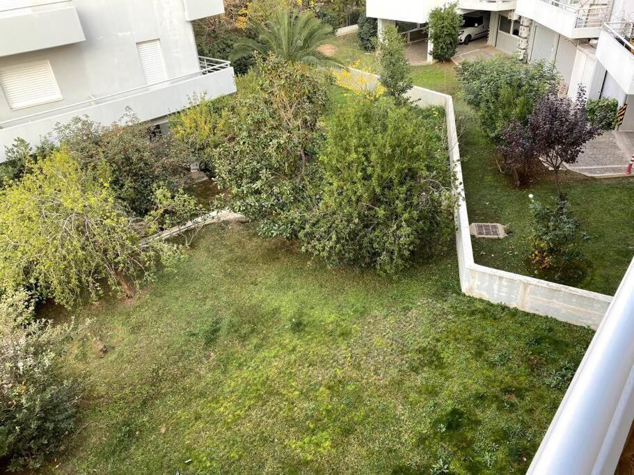 Spacious And Sunkissed 3Br & 2 Bathrooms Apartment Атина Екстериор снимка