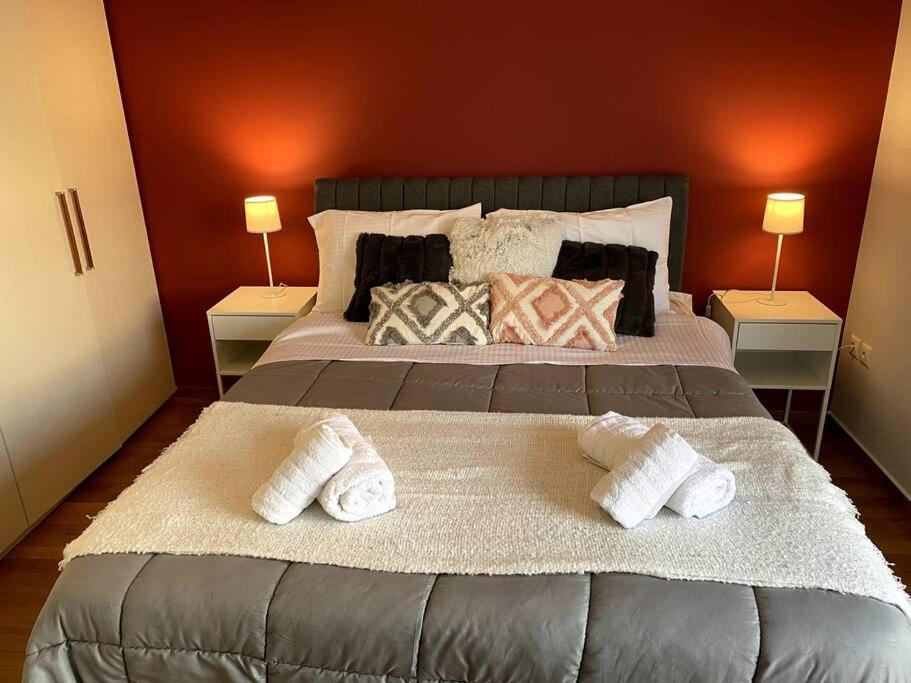 Spacious And Sunkissed 3Br & 2 Bathrooms Apartment Атина Екстериор снимка