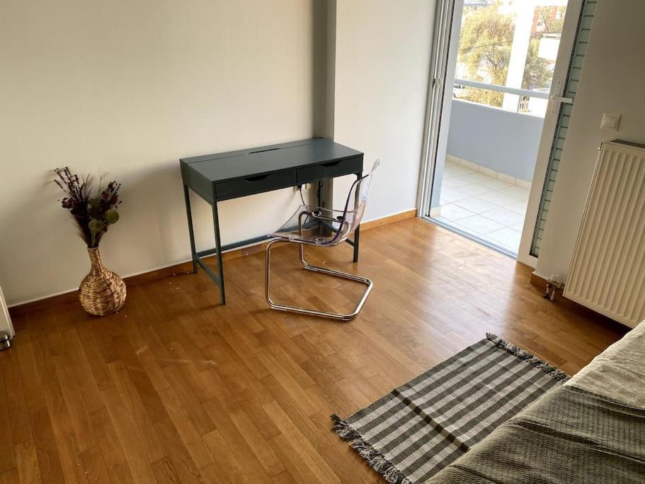 Spacious And Sunkissed 3Br & 2 Bathrooms Apartment Атина Екстериор снимка