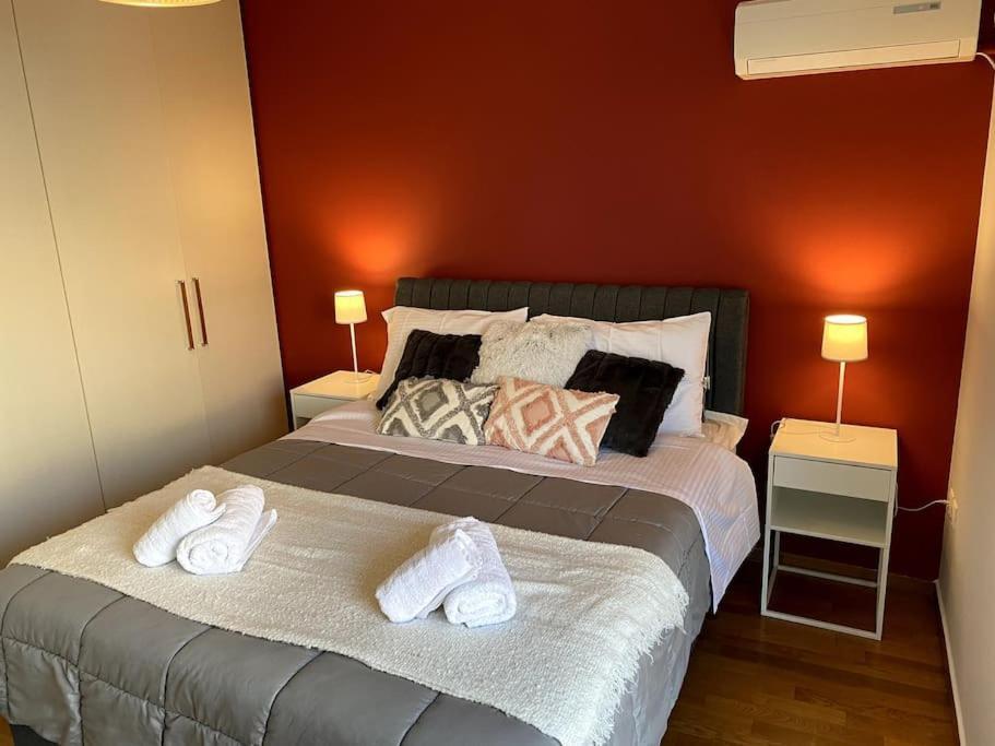 Spacious And Sunkissed 3Br & 2 Bathrooms Apartment Атина Екстериор снимка