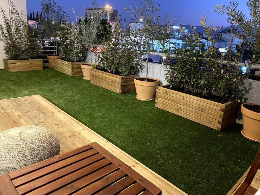 Spacious And Sunkissed 3Br & 2 Bathrooms Apartment Атина Екстериор снимка