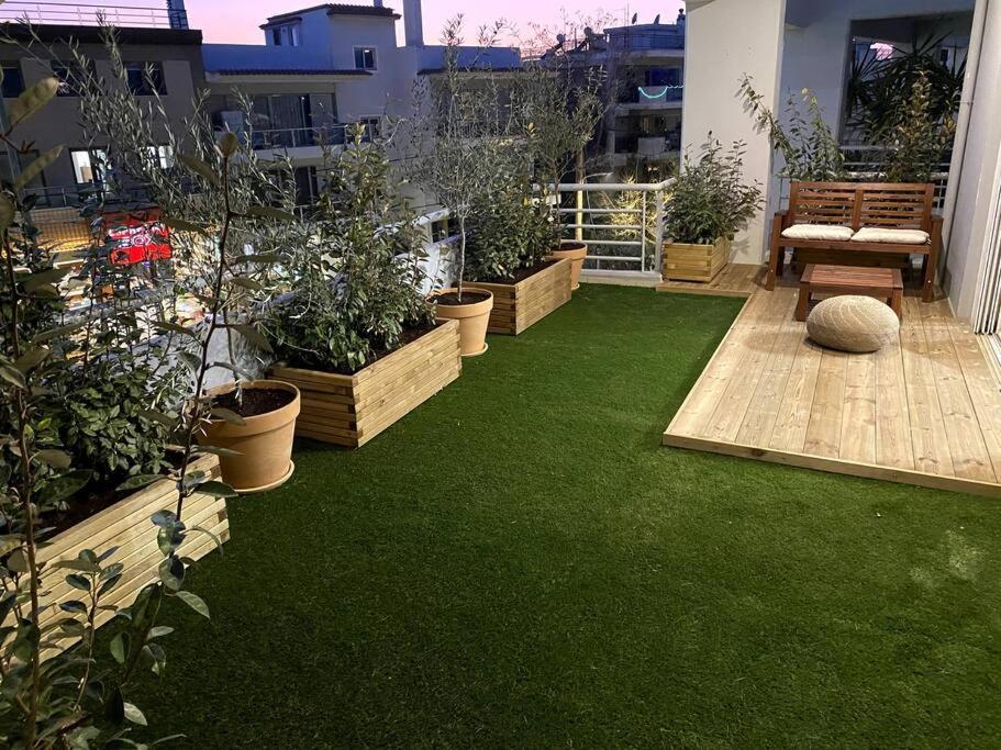 Spacious And Sunkissed 3Br & 2 Bathrooms Apartment Атина Екстериор снимка